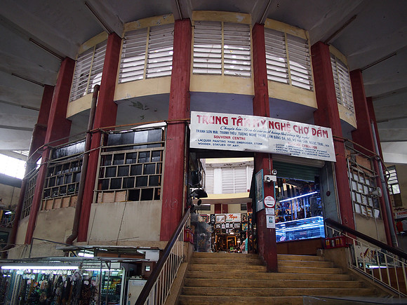 PC319656-dam-market-centre