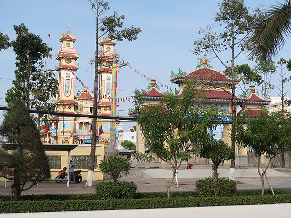 IMG_7638-cao-dai-temple