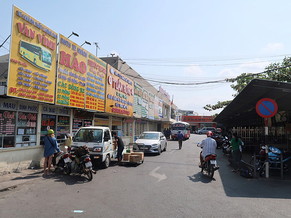 IMG_7738-bus-station