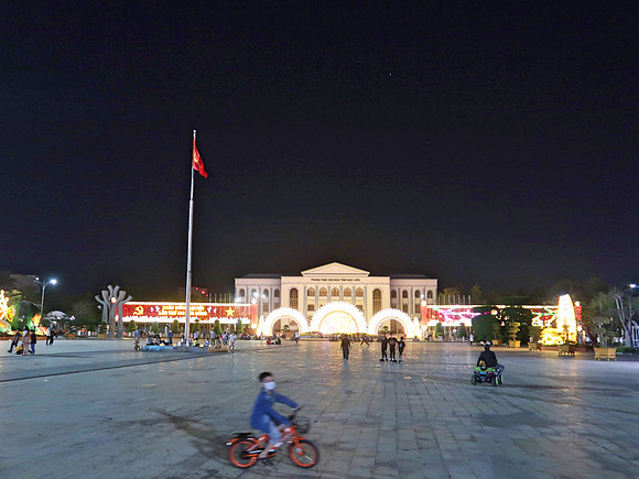 IMG_7887-night-square