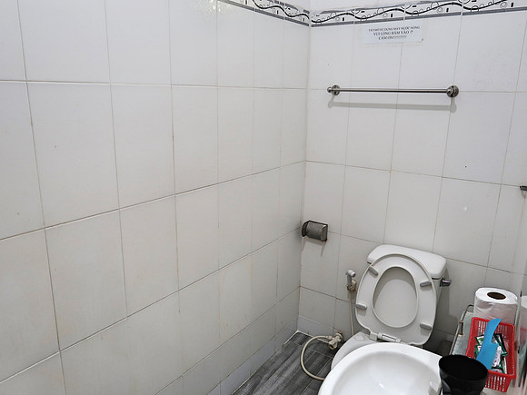 IMG_7931-phuong-hue-bathroom