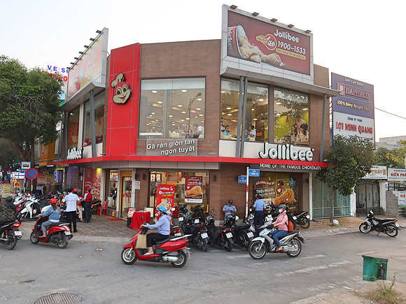 IMG_8009-jollibee