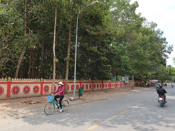 IMG_8040-mahatup-pagoda-road