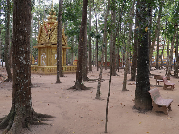IMG_8042-mahatup-pagoda-grounds