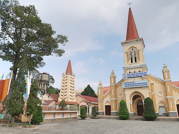 IMG_8136-soc-trang-church