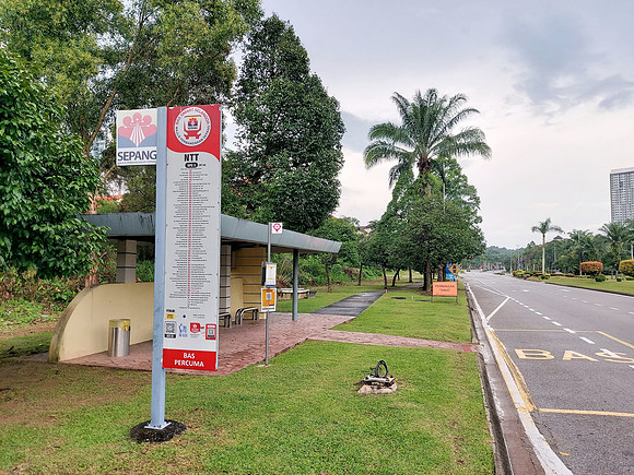 20230723_101922-co-place-13-bus-stop