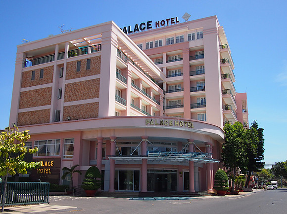 P2280095-palace-hotel