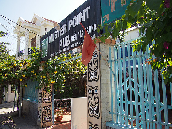 P2280132-muster-point-pub