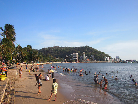 P2280190-front-beach