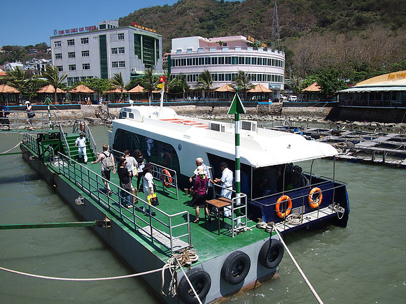 P2280088-ferry-at-vung-tau