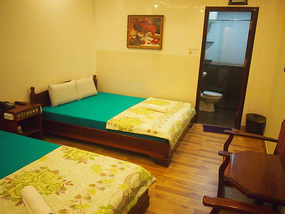 P3050273-family-bedroom