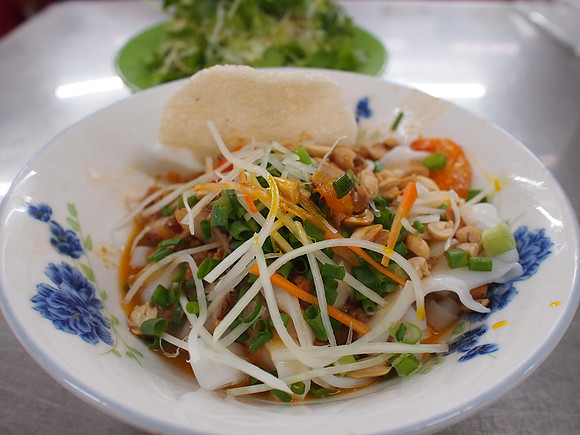 P3070475-mi-quang