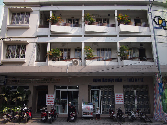 P3080491-dapharco-building