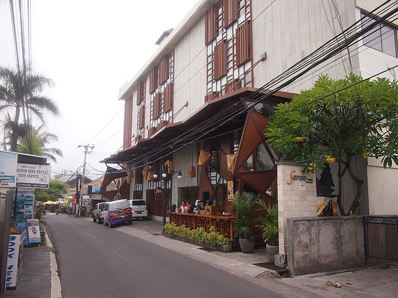 P3120762-sense-hotel-street