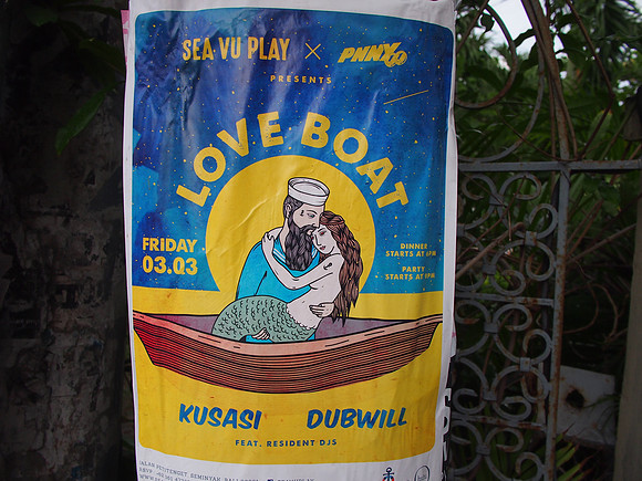 P3130806-love-boat
