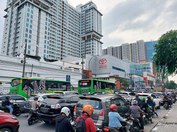 20230728_173412-medan-traffic-skyline