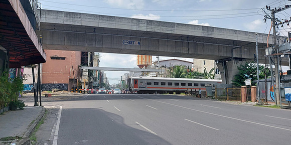 20230729_125609-level-crossing