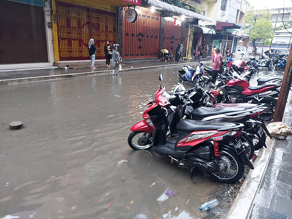 20230730_172714-old-town-flooded-street
