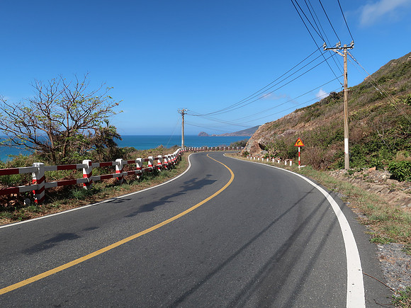 IMG_8343-empty-road