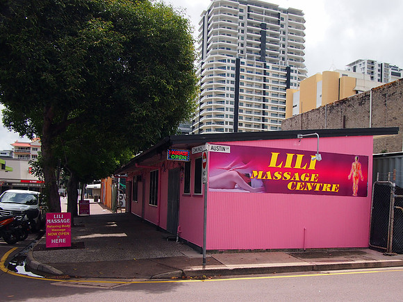 P3181139-lili-massage-centre