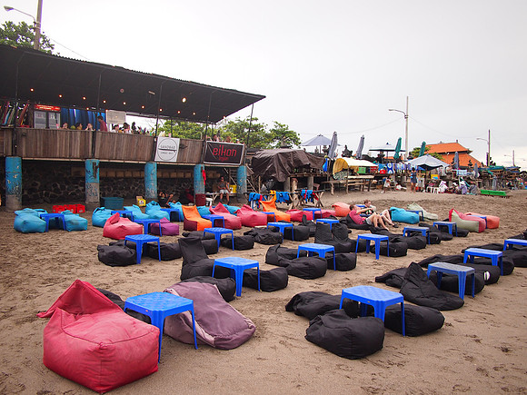 P3140918-beach-bean-bags