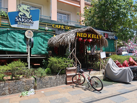 IMG_8615-ned-kelly-pub