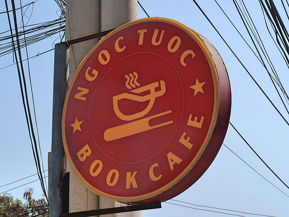 IMG_8719-ngoc-tuoc-book-cafe
