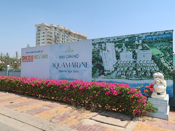 IMG_8767-aquamarine-site
