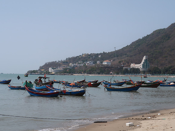 IMG_8800-front-beach-fishing-boats