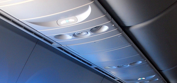 P3271472-fasten-seatbelt