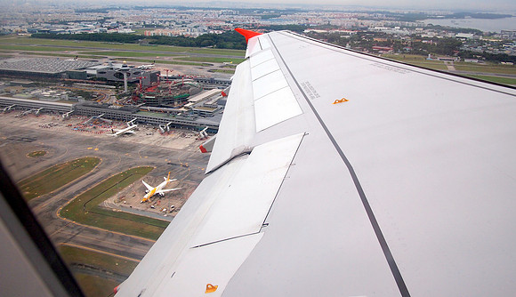 P3281586-changi-from-the-air