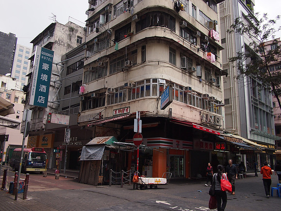 P3291644-temple-street-hotel