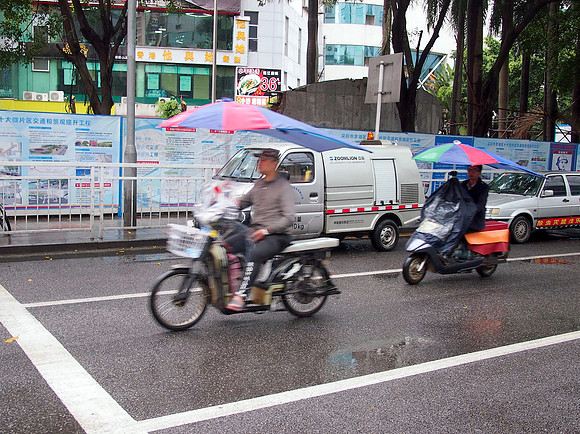 P3311786-bike-umbrellas