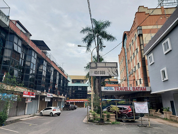 20220806_070612-hotel-travel-batam