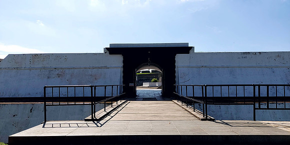 20240425_092350-fort-entrance