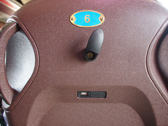 P5032156-usb