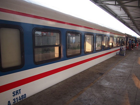 P5032214-phan-thiet-saigon-train