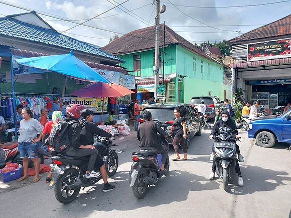 20230812_094302-parapat-traffic