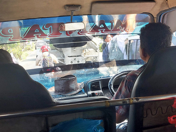 20230803_150539-siantar-parapat-traffic