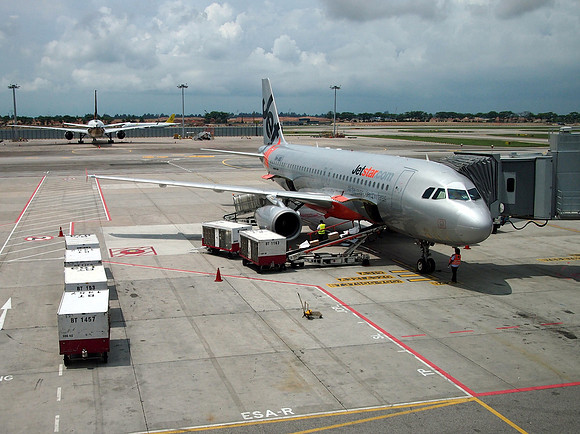 P5132482-jetstar-at-sin