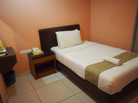 P5152578-al-jafs-bed