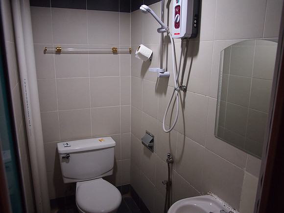 P5152580-al-jafs-bathroom