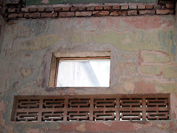 P5162666-chocha-foodstore-inside-window