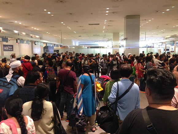 P5142508-immigration-queue