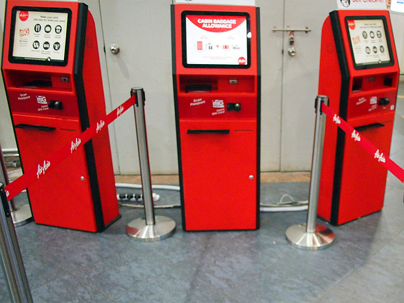 P5243216-airasia-self-checkin