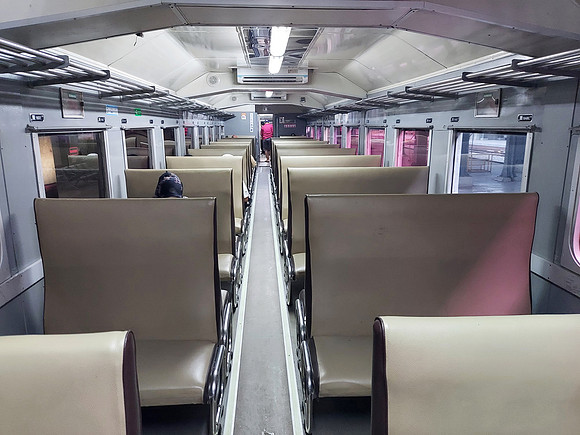 20230730_091418-train-to-binjai