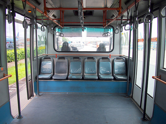 P6253606-transfer-bus