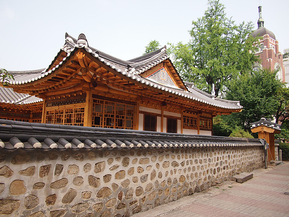 P6294027-min-byeongoks-house-in-gyeongun-dong