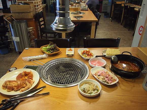 P6294106-korean-bbq-12900-buffet