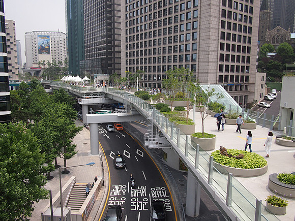 P6304282-elevated-walkway